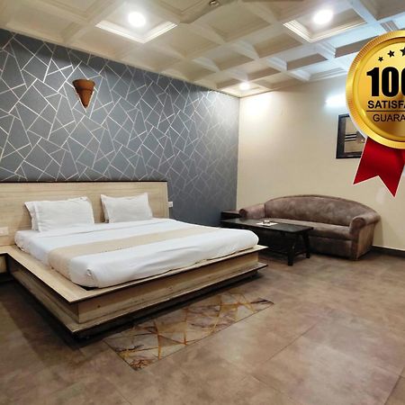 Hotel Blue Bell - Karol Bagh New Delhi Dış mekan fotoğraf