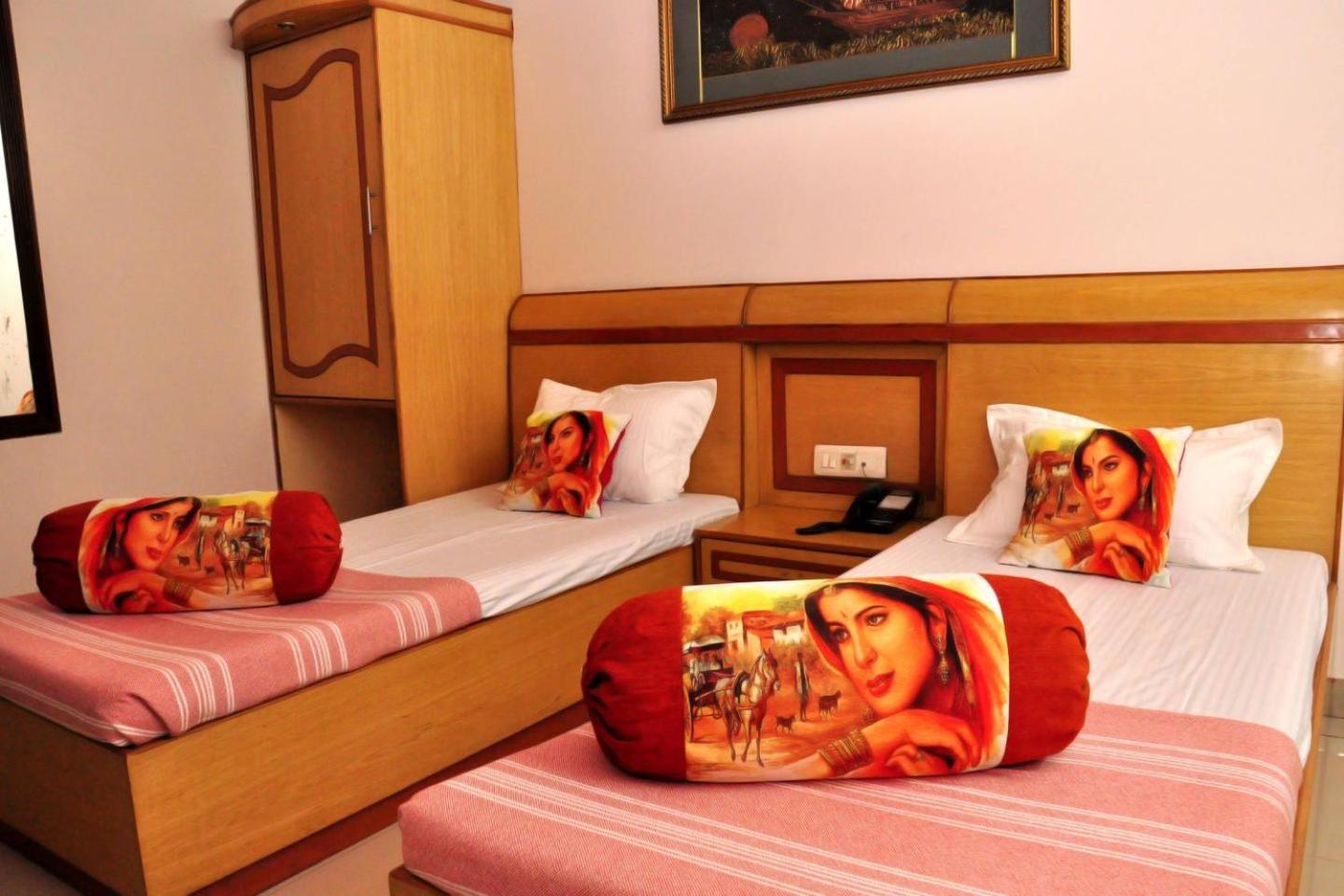 Hotel Blue Bell - Karol Bagh New Delhi Dış mekan fotoğraf