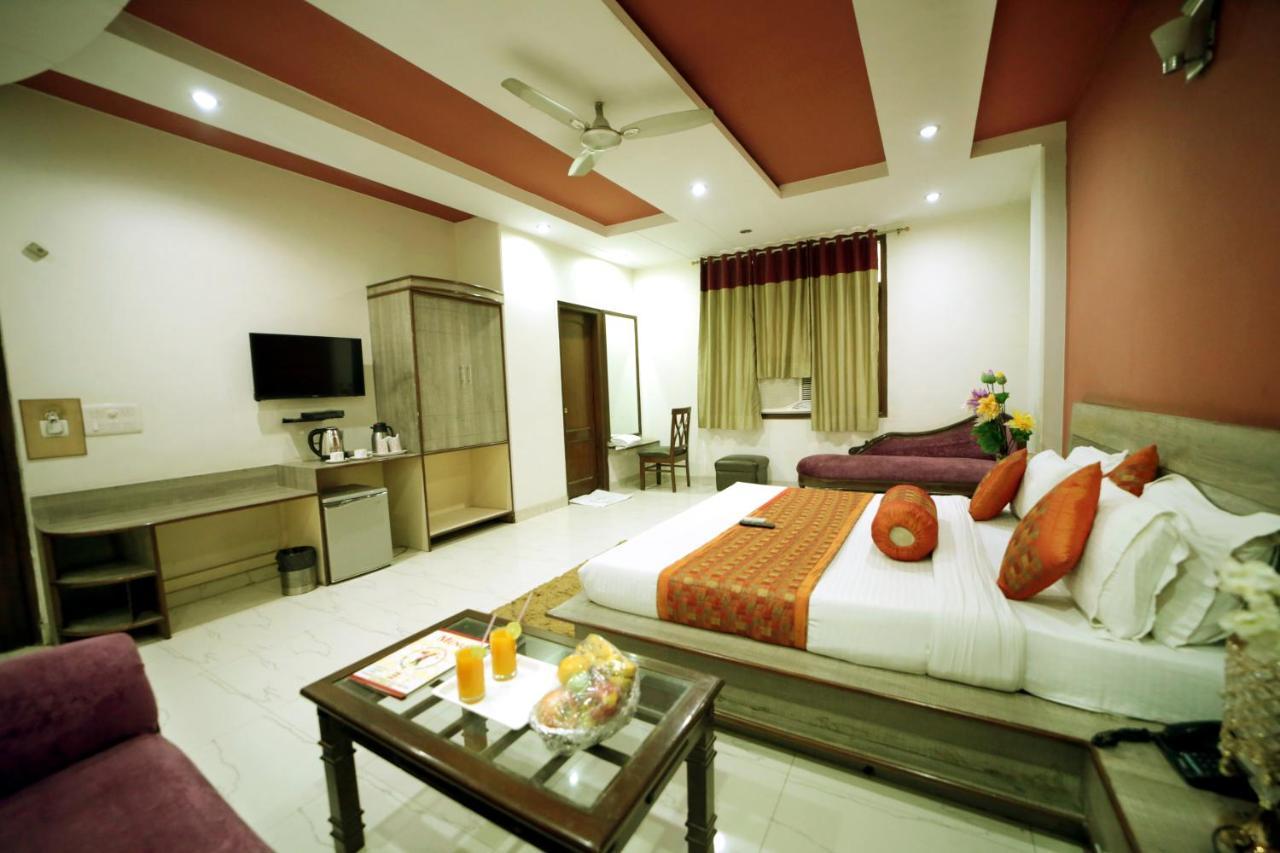 Hotel Blue Bell - Karol Bagh New Delhi Dış mekan fotoğraf